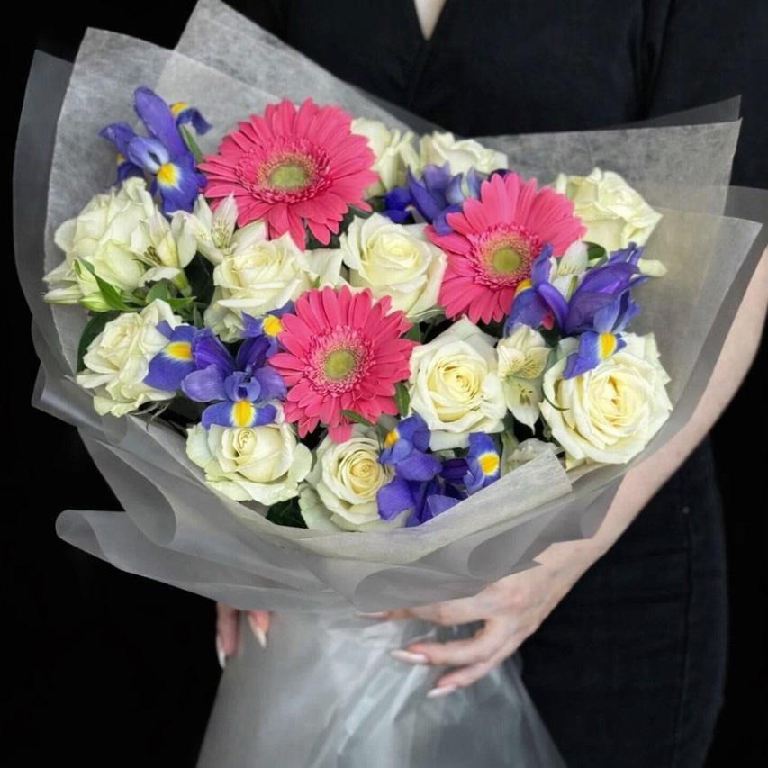 11 роз с герберами и ирисами
