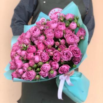 Букет из кустовых розовых роз (код  4284)