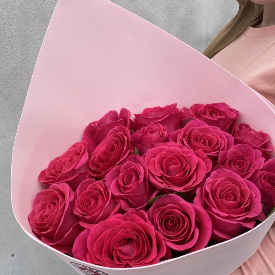 Букеты из розовых роз 70 см (Эквадор) код  4576