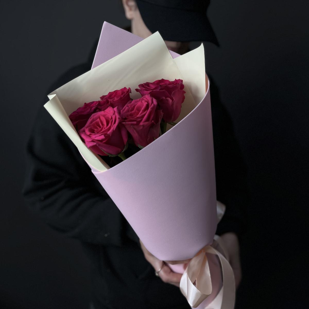 Моно-композиция из розовых роз 40 см